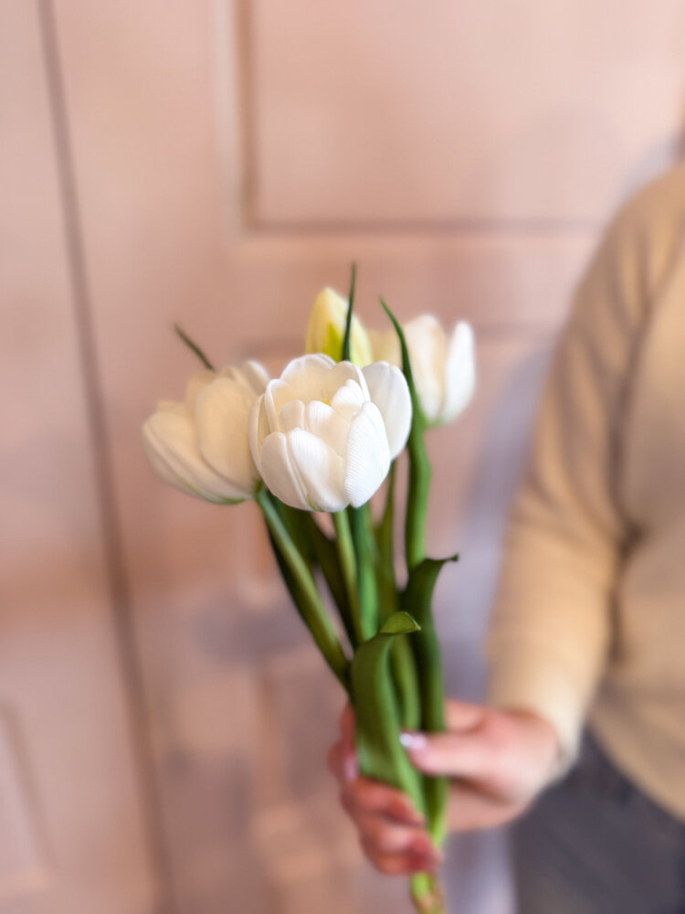 Fresh Touch Late Tulip Bundle White