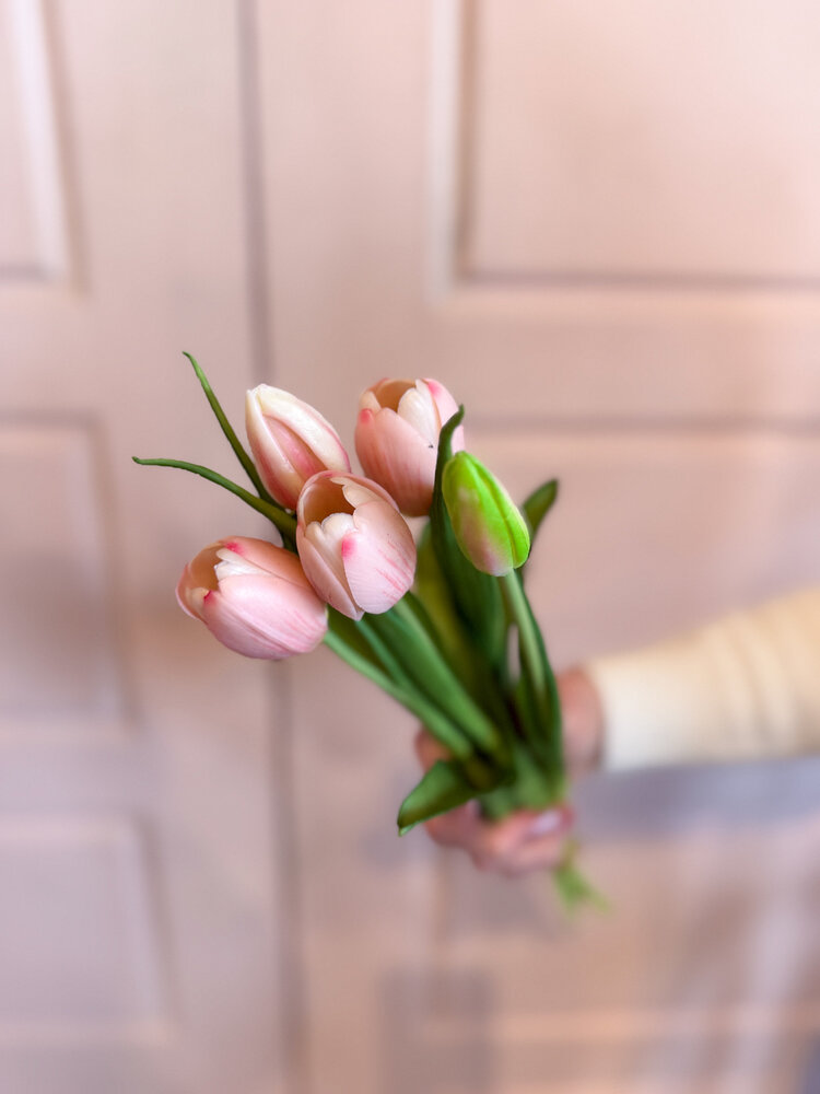 Fresh Touch Large Tulip Bundle Pink