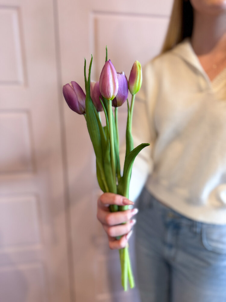 Fresh Touch Large Tulip Bundle Lavender