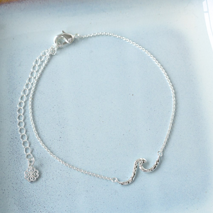 Tiny Wave Anklet