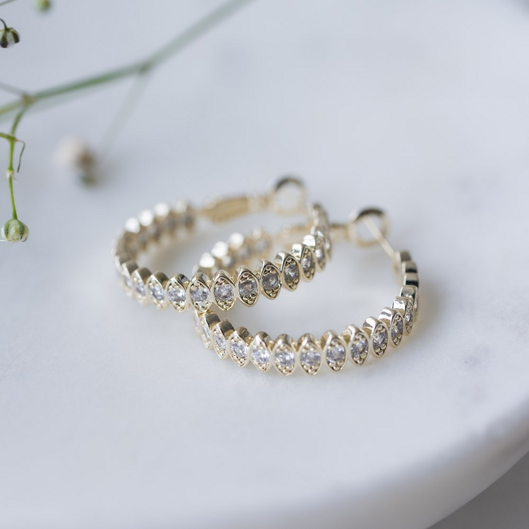 Front & Centre Hoops