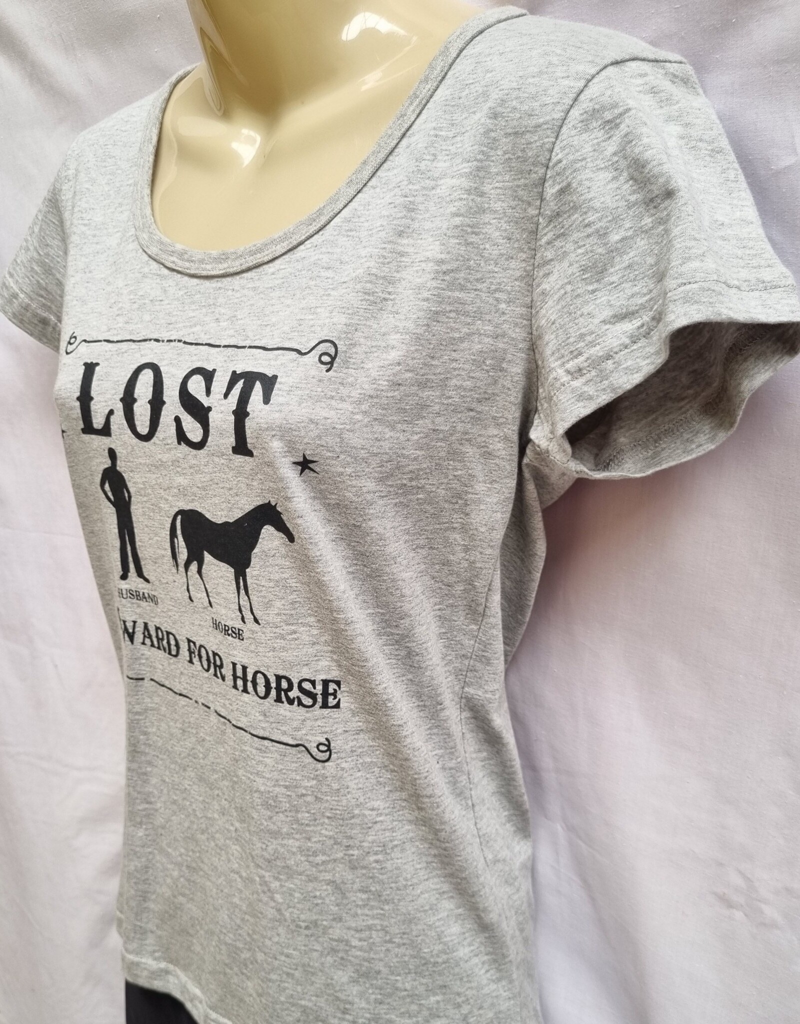 Giddy Up Girl T-Shirt Lost (Husband, Horse) Reward Size M