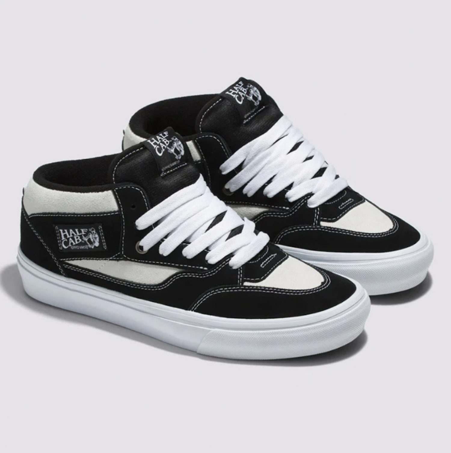VANS SKATE HALF CAB '92 BLACK WHITE - The Garden VANS SKATE HALF CAB '92 BLACK WHITE - The Garden
