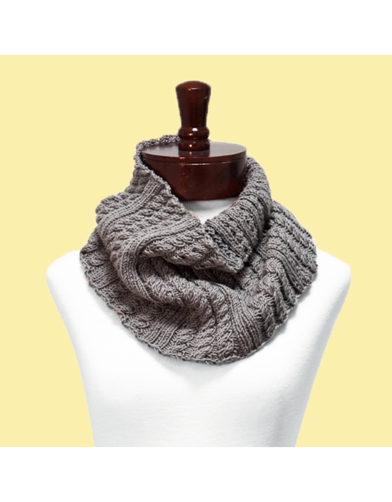 Mondial Italy Cabled Cowl (Knit)