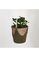 Lion Brand Perennial Plant Hanger (Knit)