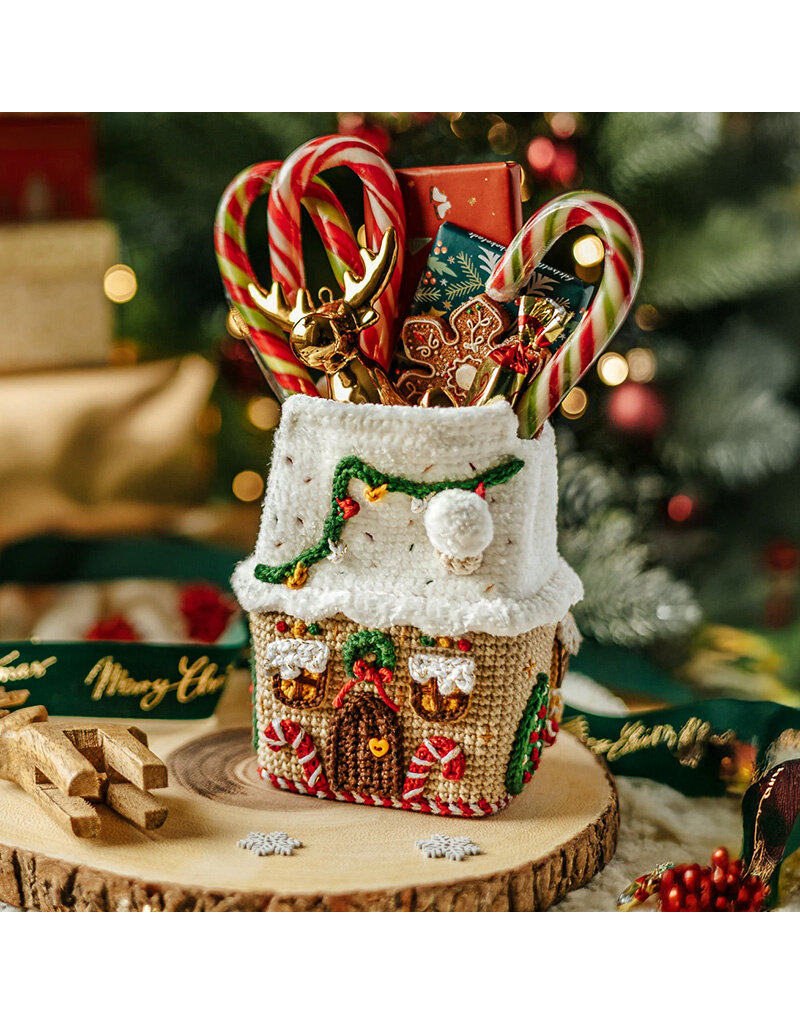Master Knit Gingerbread House (Crochet)