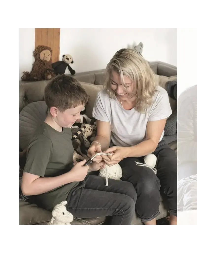 David & Charles DC Edward's  Menagerie New Edition