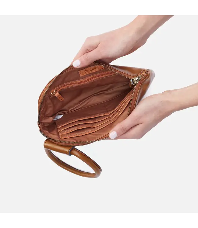 Hobo Sable Wristlet Truffle