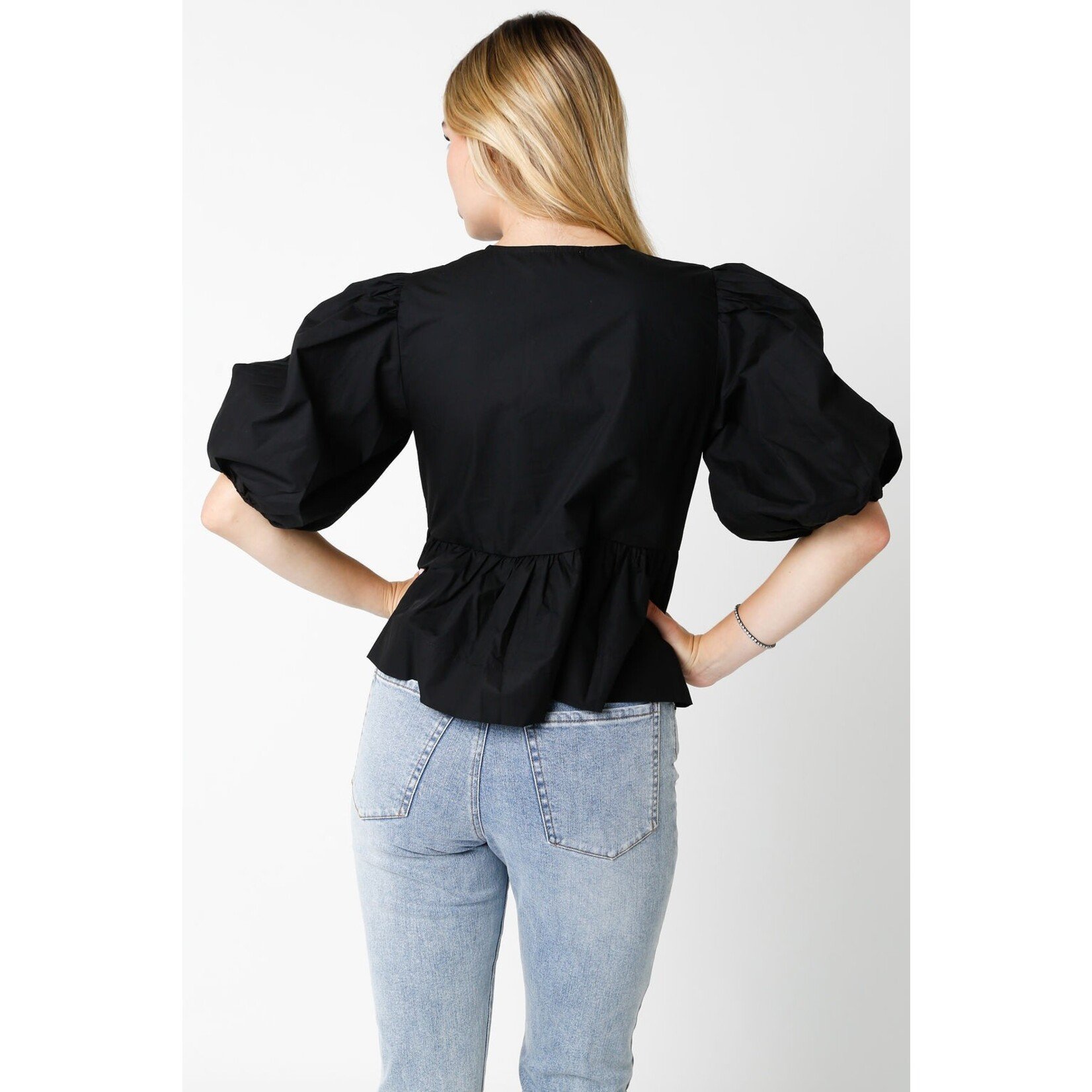 Olivaceous Alice Black Top