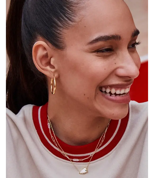 Kendra Scott Cheer Gold Short Pendant Necklace in White Mother-of-Pearl