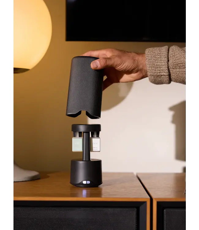 Pura Plus Black Diffuser