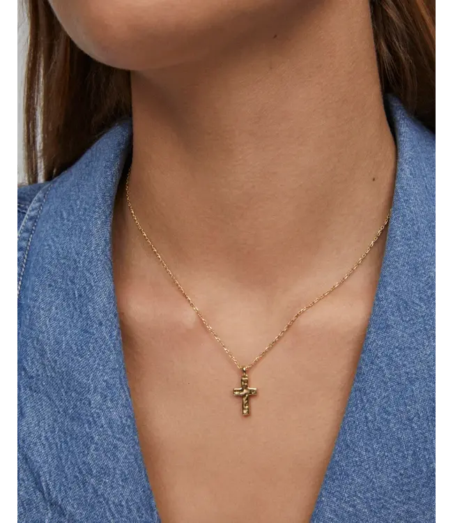 Kendra Scott Cross Pendant Necklace in Gold