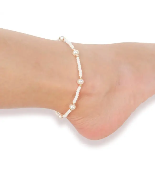 Beaded Blondes Luster White Pearl Anklet