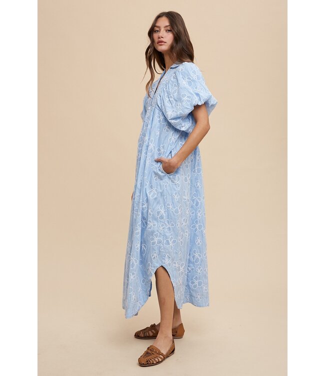 Val Sky Flower Outline Maxi Dress