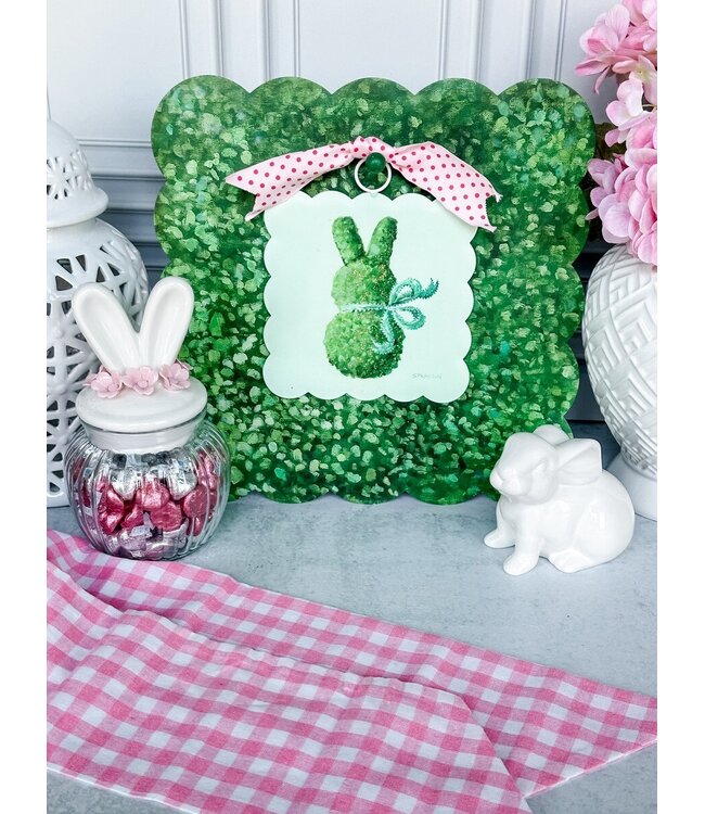 Round Top Mini Scallop Green Boxwood Bunny Print