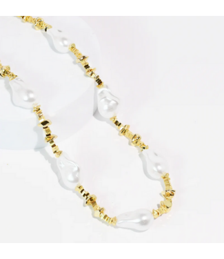 Treasure Jewels Pearly Queen Necklace