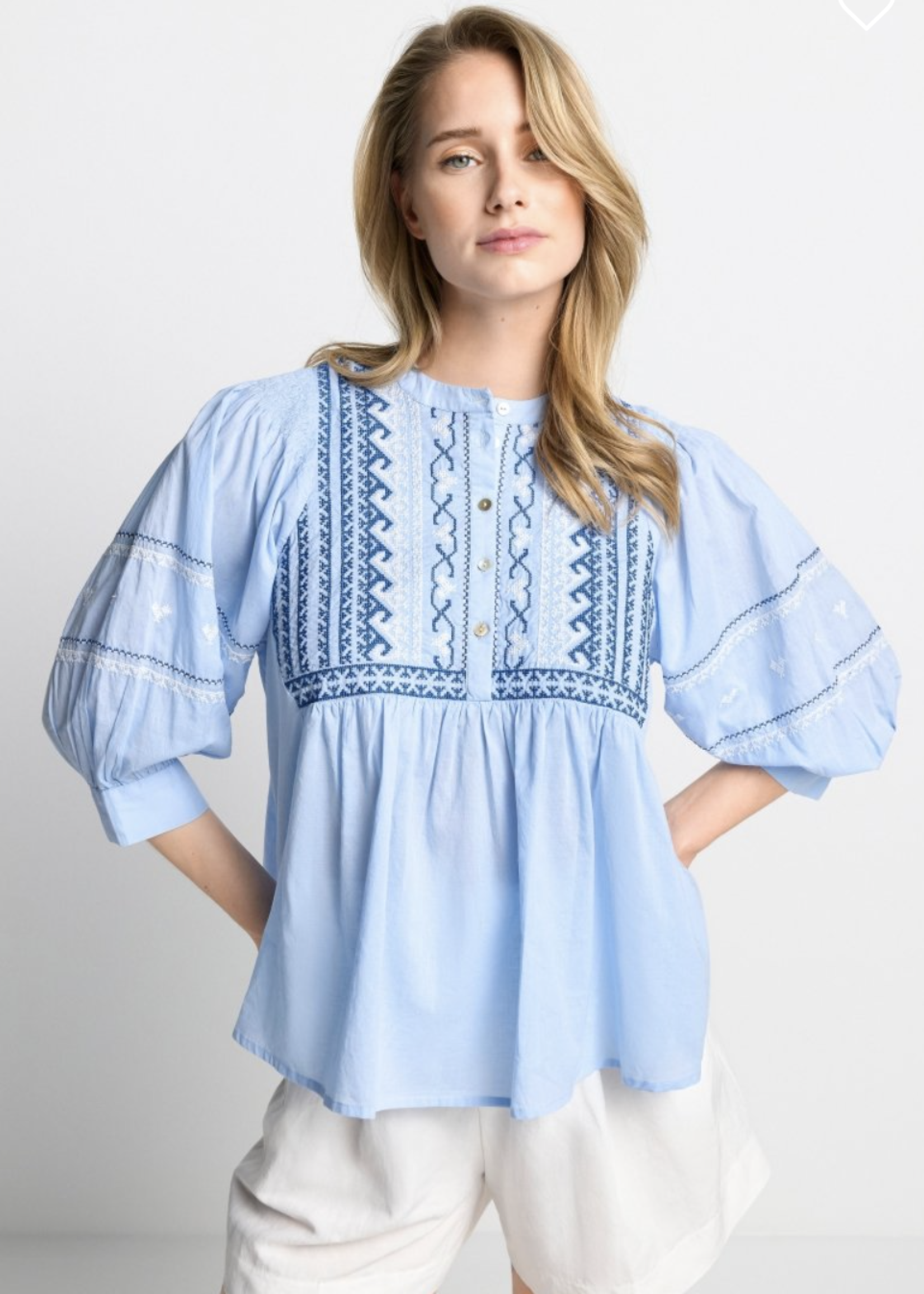 Blouse avec broderie