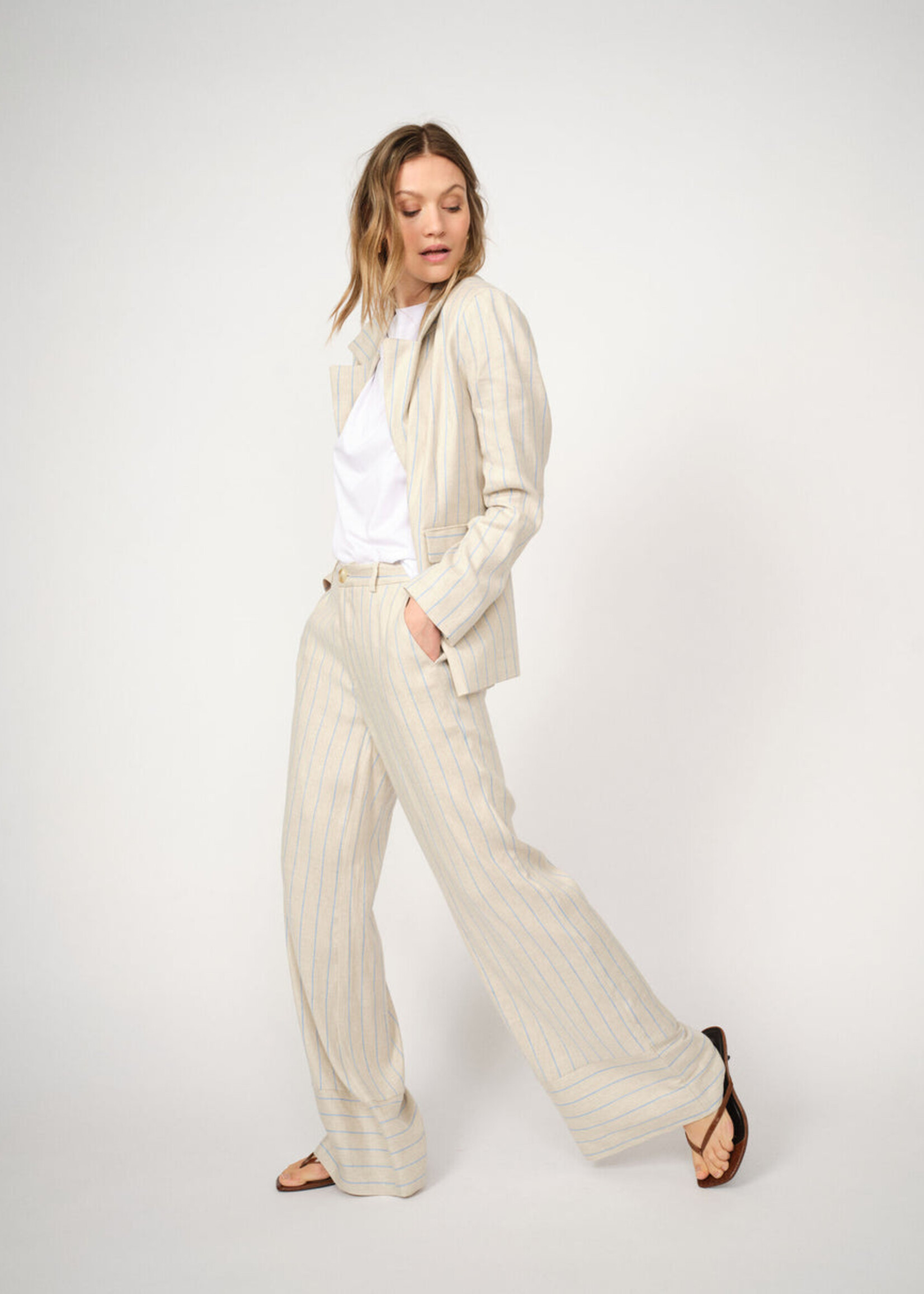 Mos Mosh Medina Miriam Pant