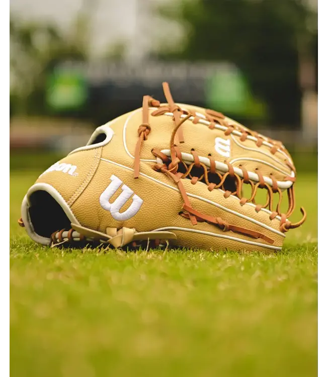 Wilson Baseball glove Steven Kwan A2000®