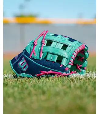 Wilson 2027 A2000® 1750 12.5” Outfield Baseball Glove