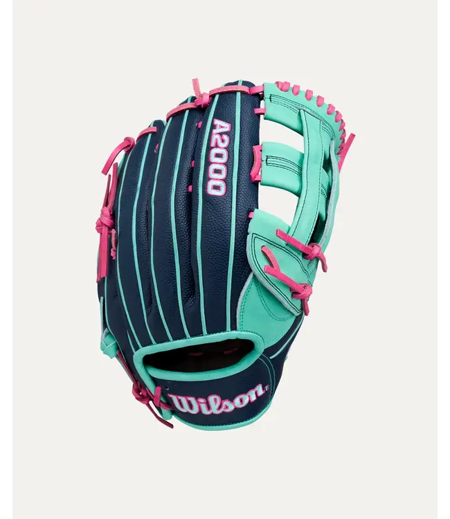 Wilson 2027 A2000® 1750 12.5” Outfield Baseball Glove