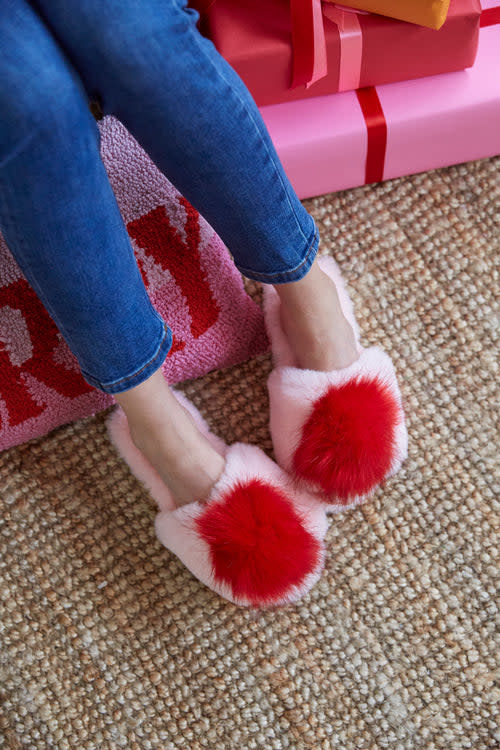 Shiraleah Amor Slippers Pink SM/MD