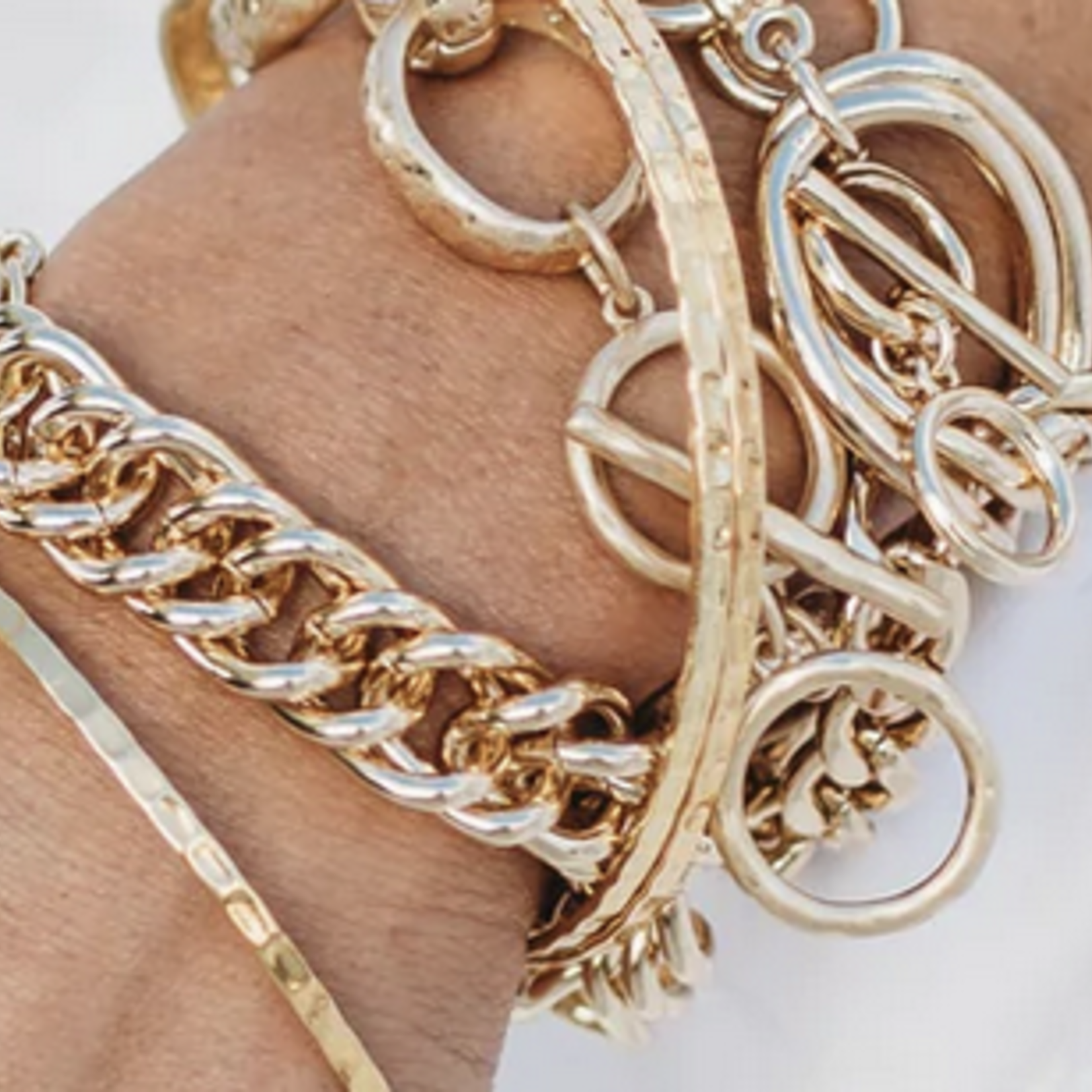 Leslie Curtis Jewelry Dolly - Chunky Bracelet 7" Gold