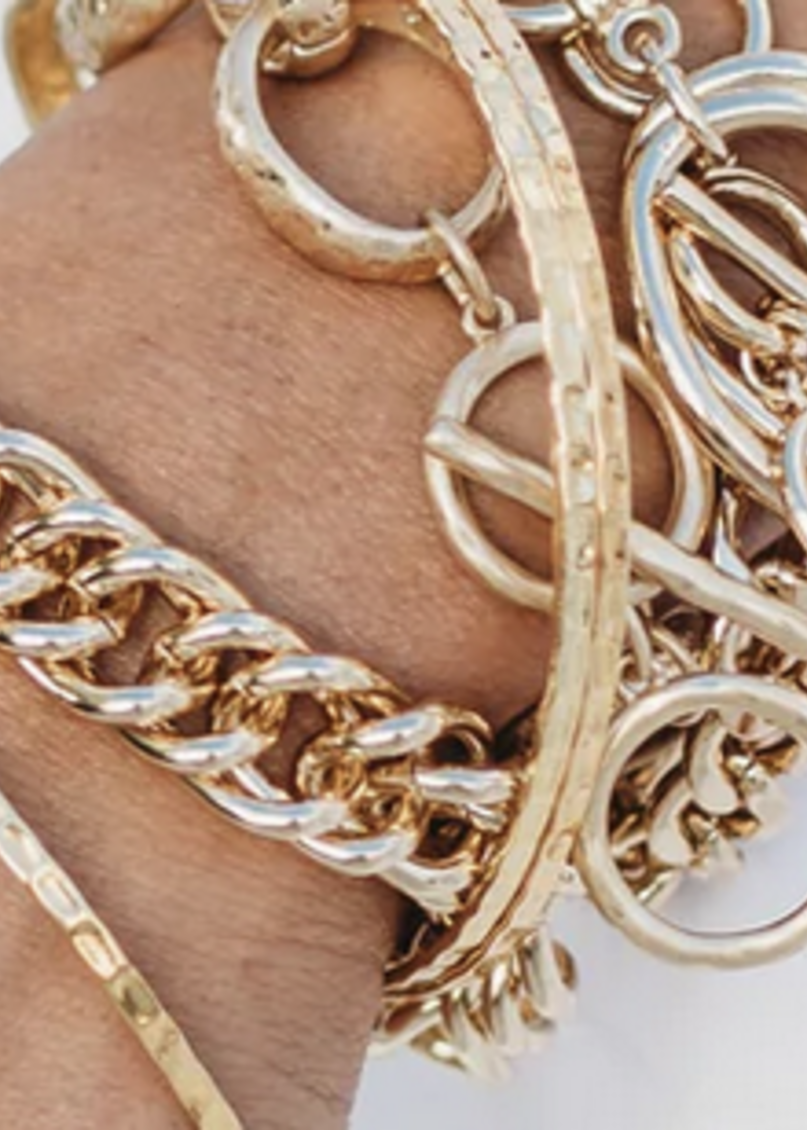 Leslie Curtis Jewelry Dolly - Chunky Bracelet 7" Gold