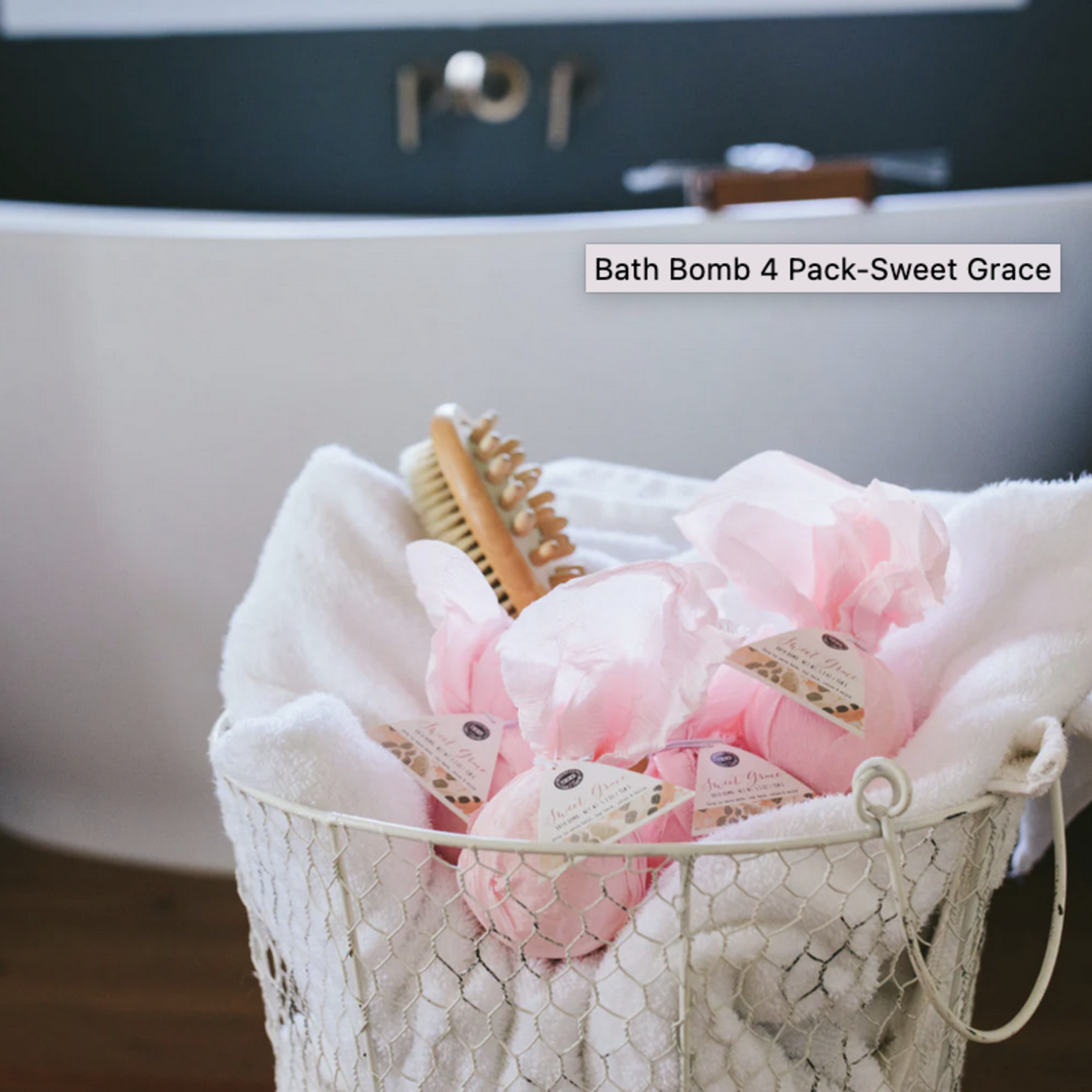 Bridgewater Candle Company Sweet Grace Bath Bomb