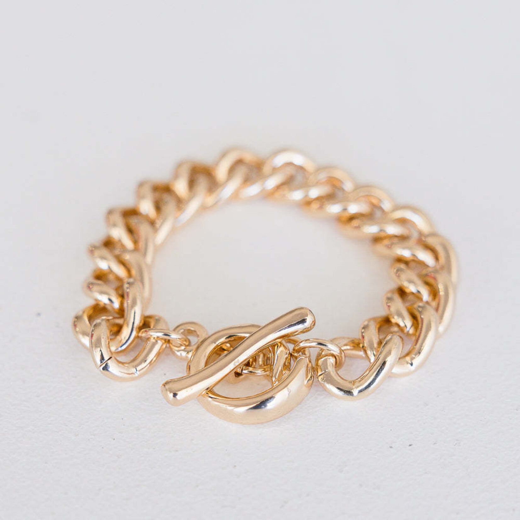 Leslie Curtis Jewelry Katherine- Chunky Links- Gold