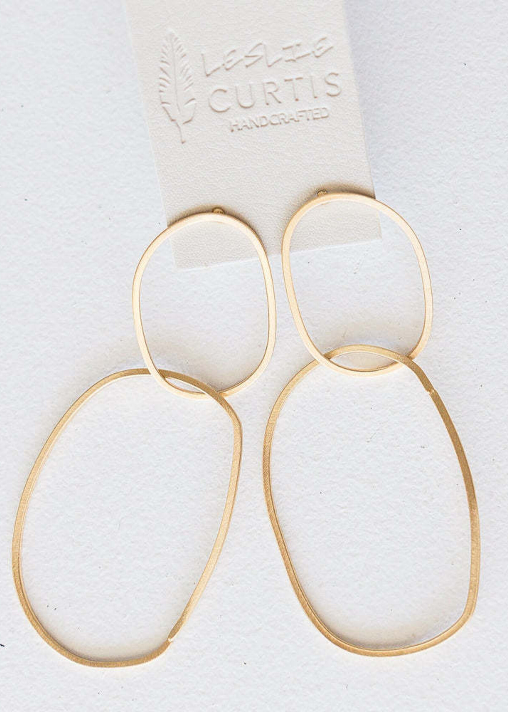 Leslie Curtis Jewelry Harriet- Thin Gold Oblong Connected Hoops