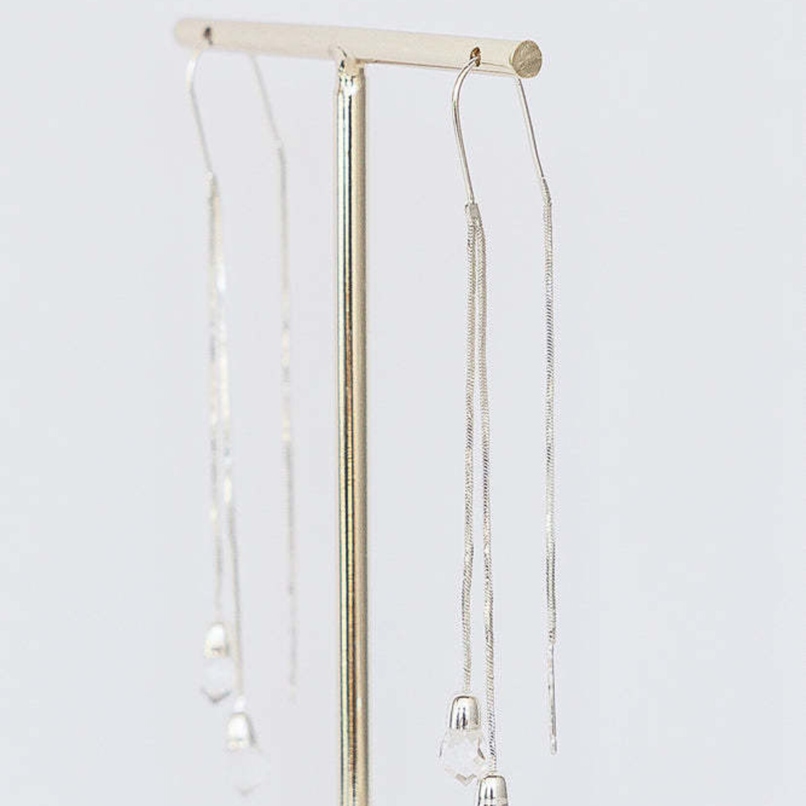 Leslie Curtis Jewelry Celeste-3" silver threaded chain with small clear bead