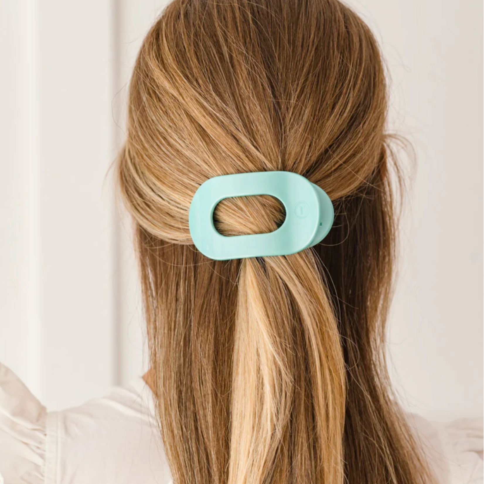 Teleties Small Round Flat Hair Clip- Totally Turqoise