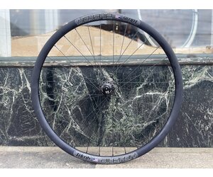 Velocity Aileron リム　32h Amazon.com : Velocity Aileron 700C Rim 32H Black : Sports