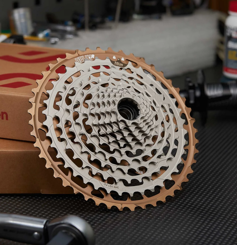 Ethirteen HELIX RACE 11-SPEED 9-46T CASSETTE
