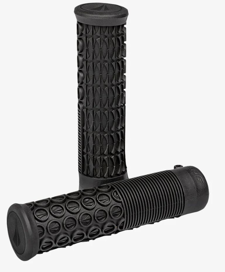 SDG Thrice 31 Grips