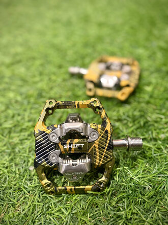 Wolf Tooth Wolf Tooth Limited Edition SHIFT Gravity Clipless Pedal - Camo