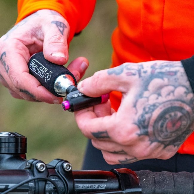Muc-Off Kit Ruta Capsulas CO2 2pz Inflador y Manga