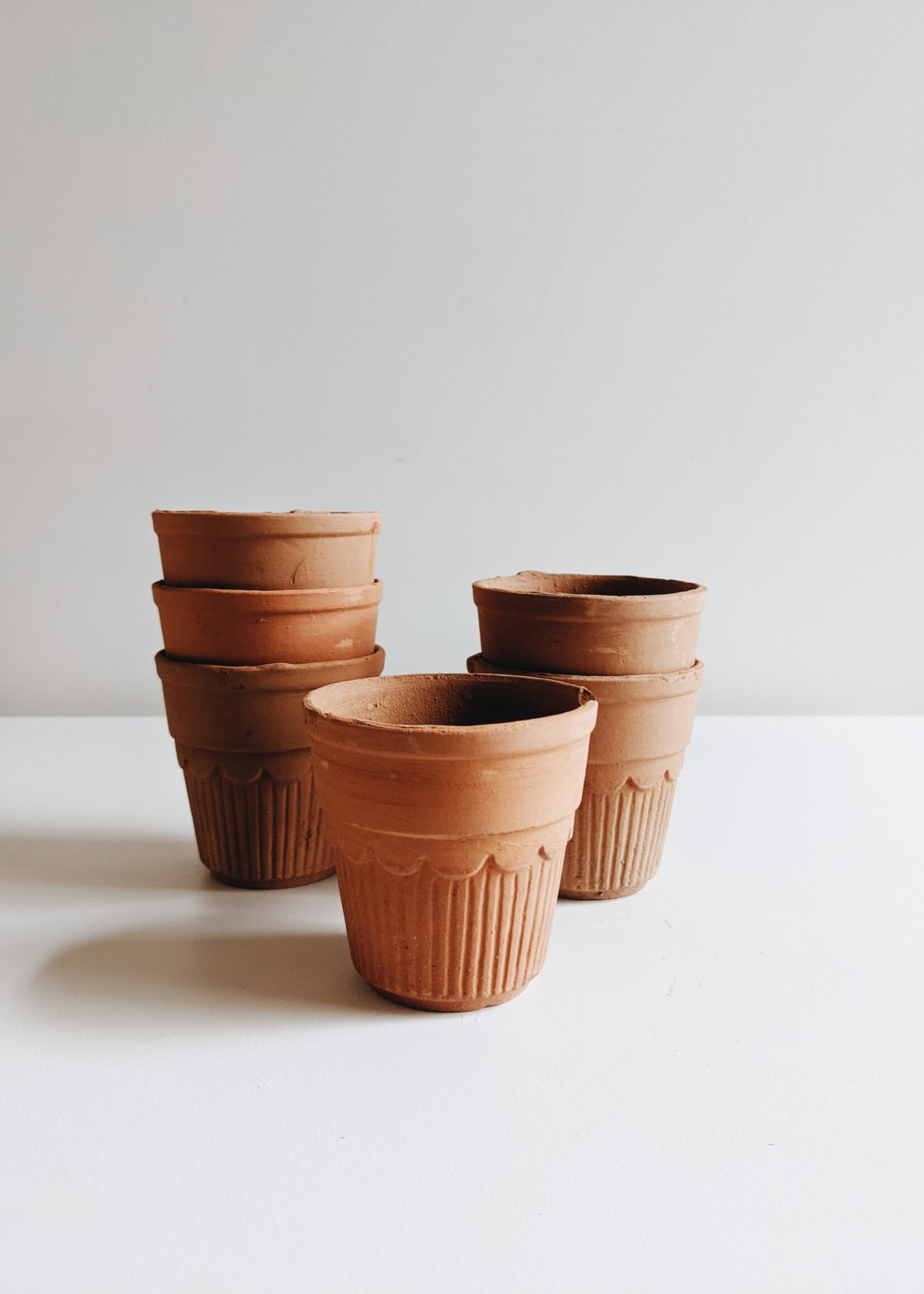 Terracotta Planter (Holds 2''Pot)