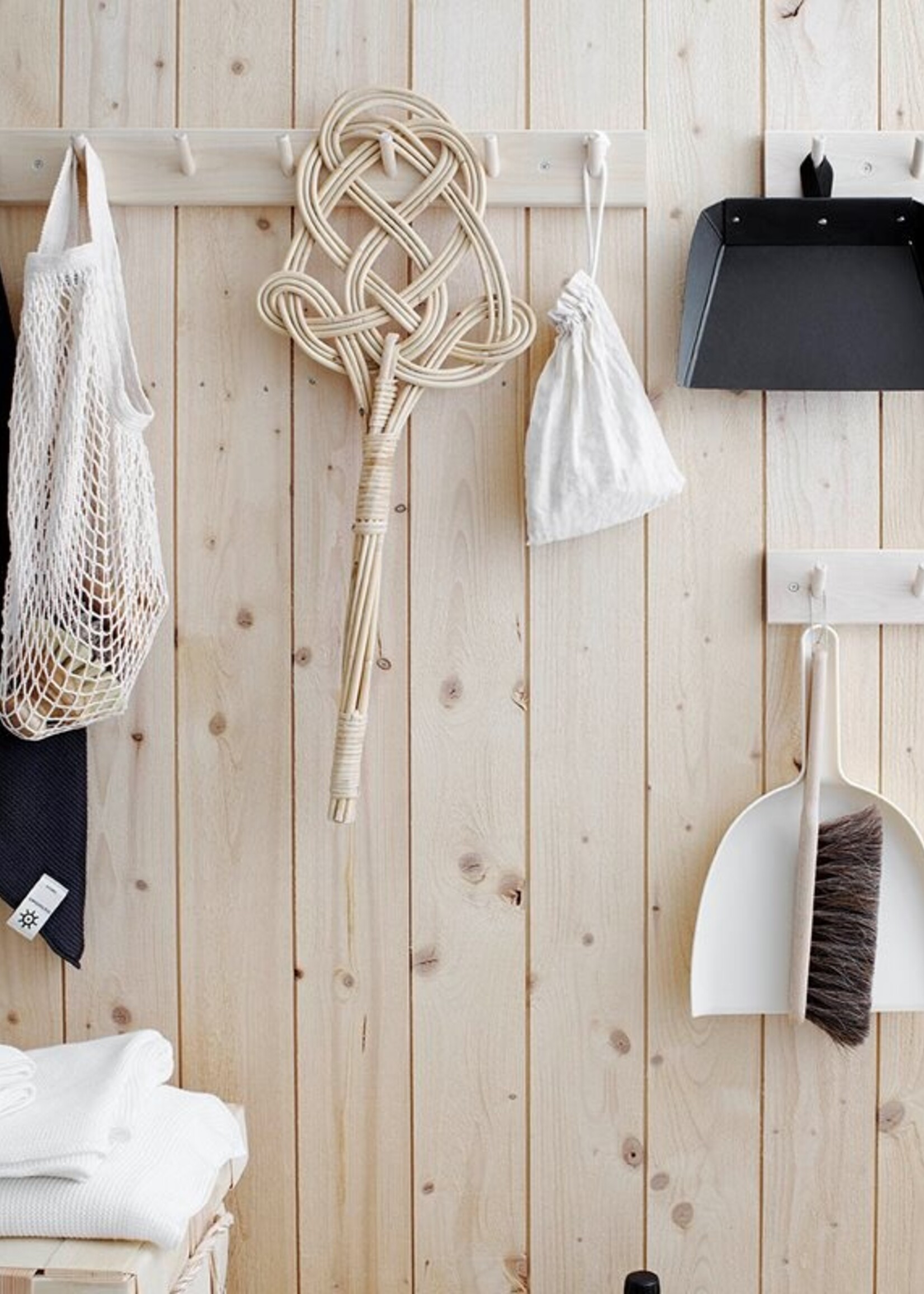 Support mural - 7 crochets