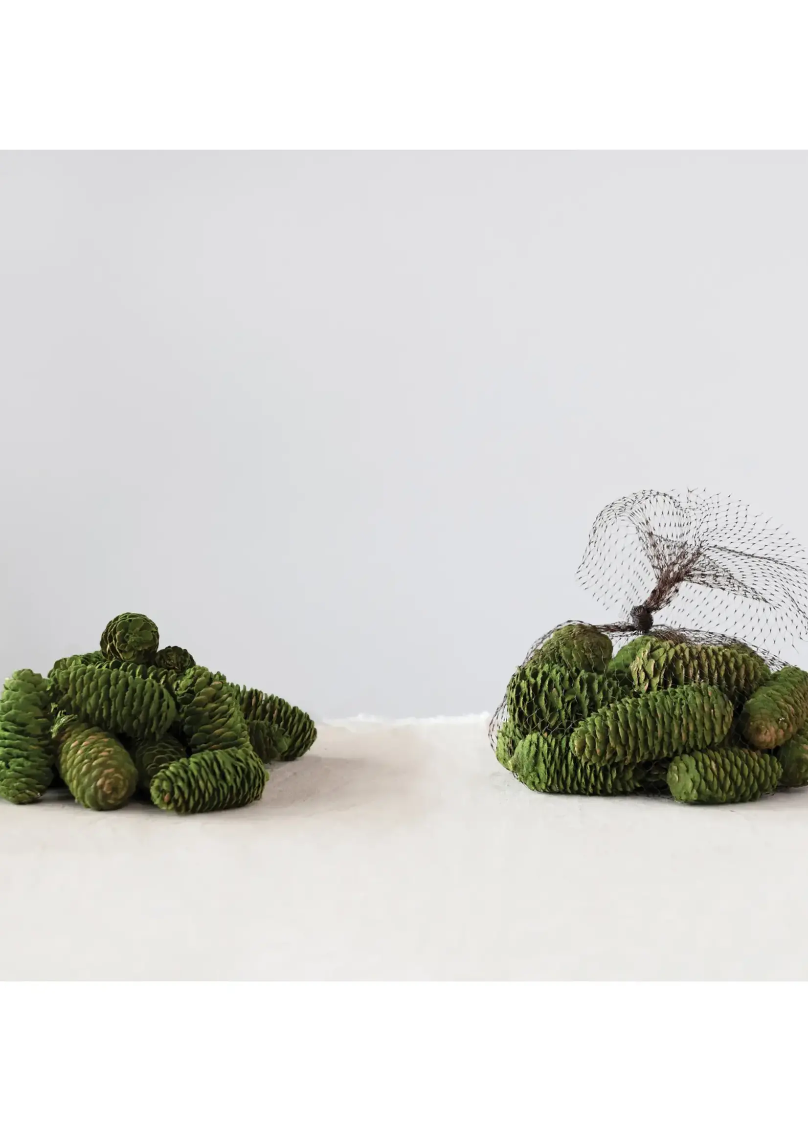 Natural Dried Pinecones