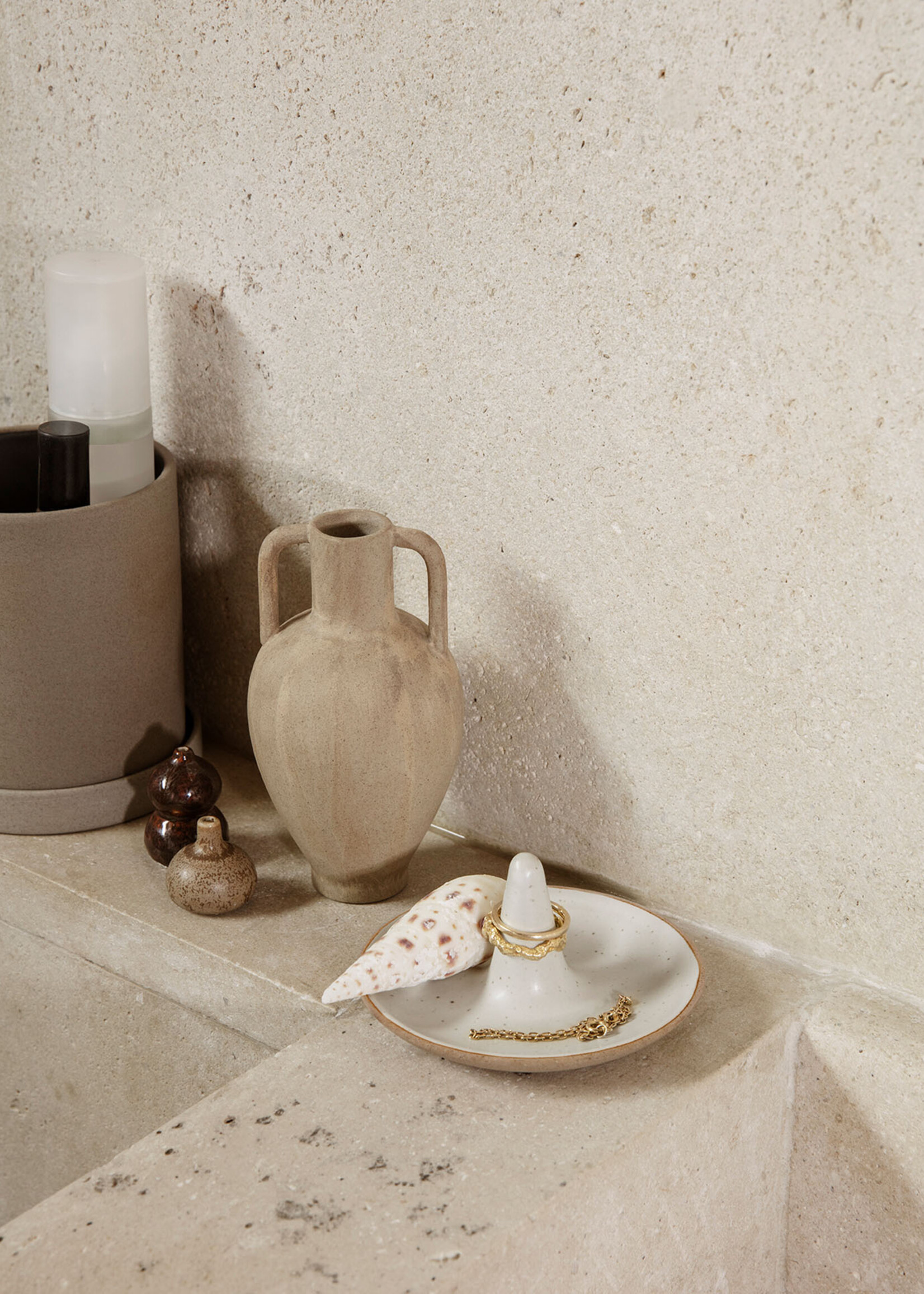 Ferm Living Ary Mini Vase - L - Sand