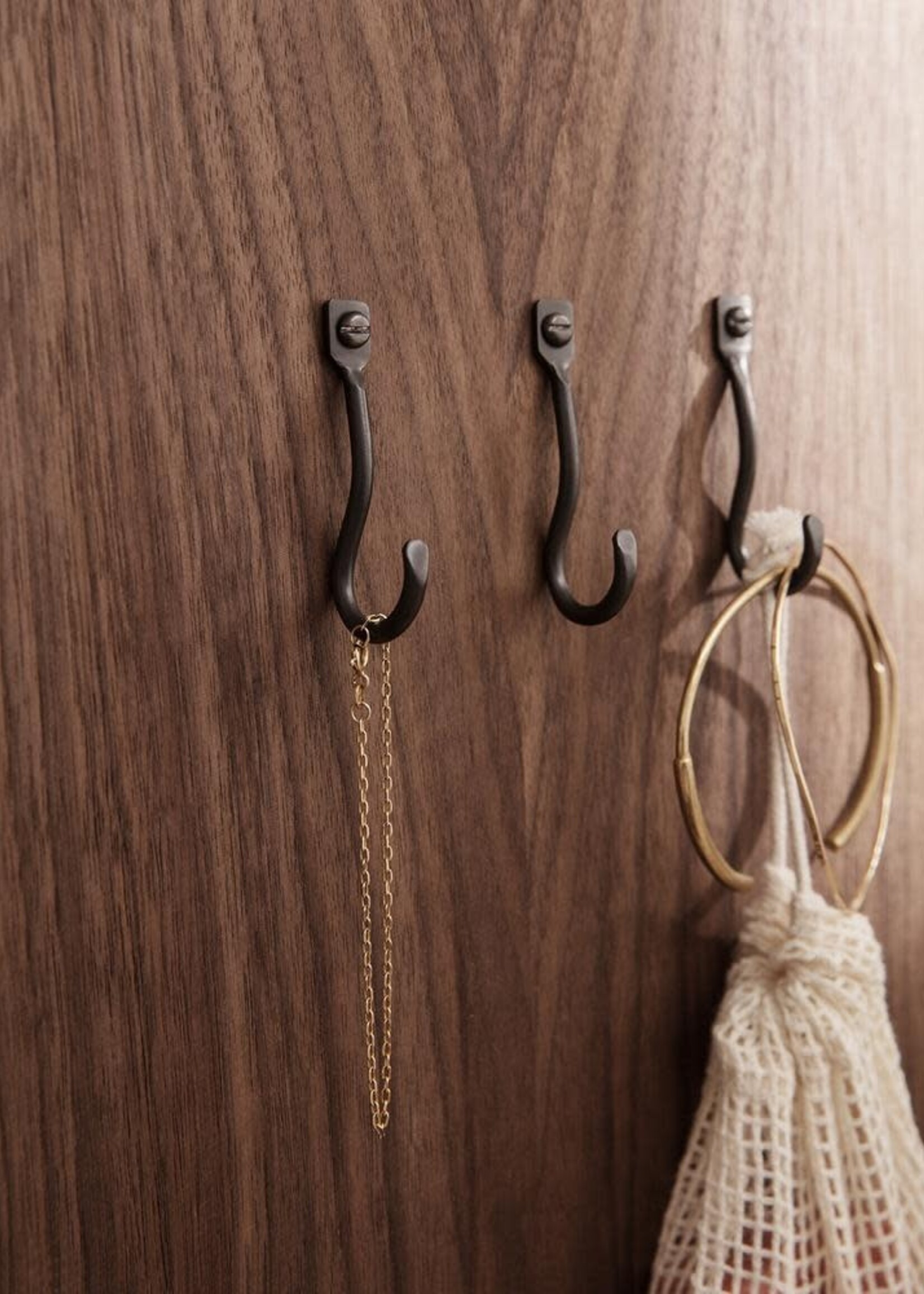 Ferm Living Curvature Hooks - Black Brass - Set of 3