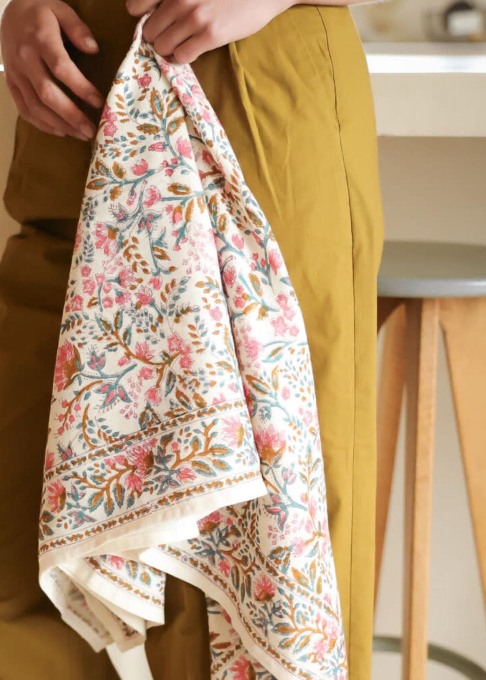 Bellemme Scarf Large - Rhapsody Confetti