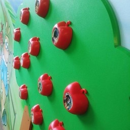 Children's Museum Factory The Magnetic Apple Tree of 20 Apples