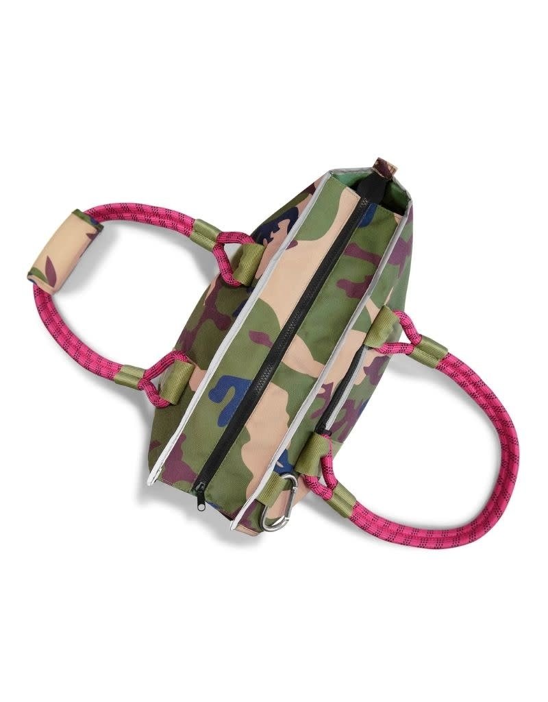 ROVERLUND Out-Of-Office Pet Carrier Desert Camo (w/ Blue) / Large