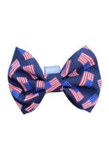 CHLOE & MAX CHLOE & MAX Bow Tie Small Flag