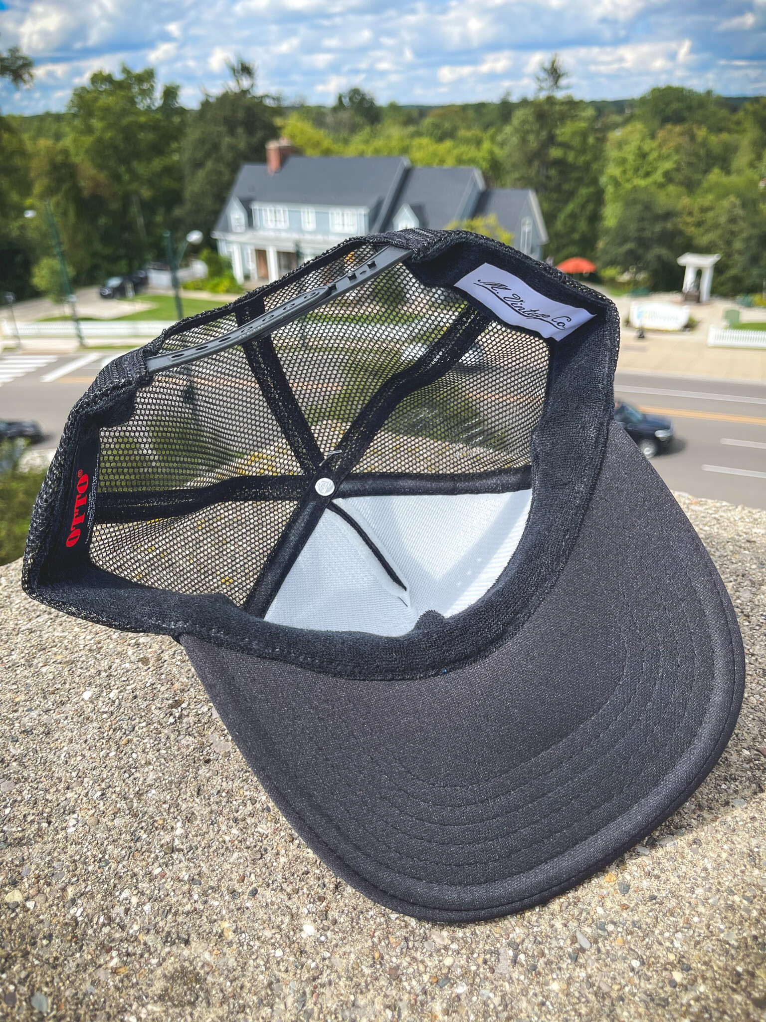 MVC- Trucker Hat