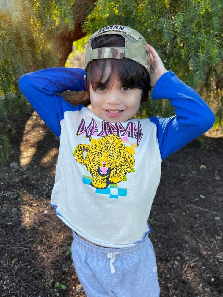 Rowdy Sprout Def Leppard Raglan