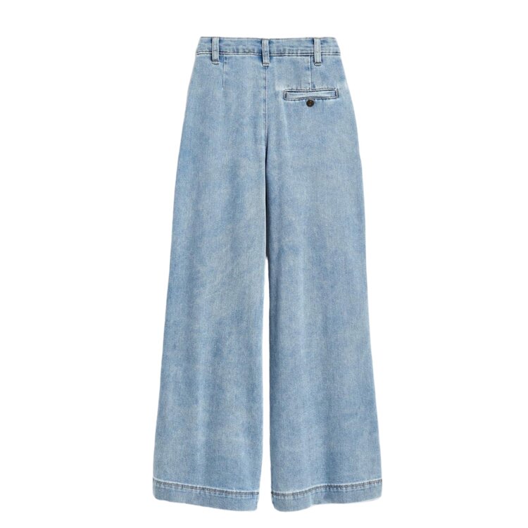 Tractr High Rise Pleated Wide Leg Pant